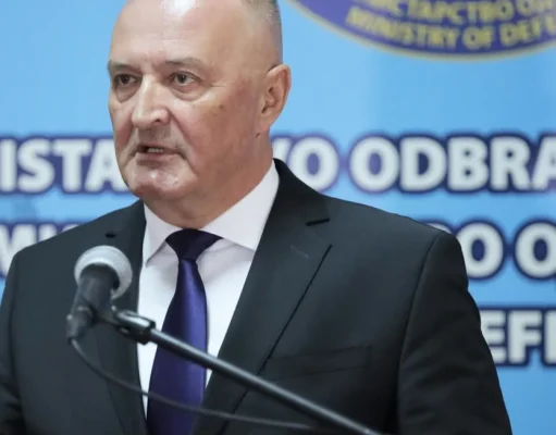Helez: Dodik može samo ići za predsjednika udruženja penzionera, on je već pogrbljeni starac